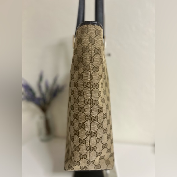 EUC Gucci Canvas Tote in rarely used condition - Picture 11 of 17
